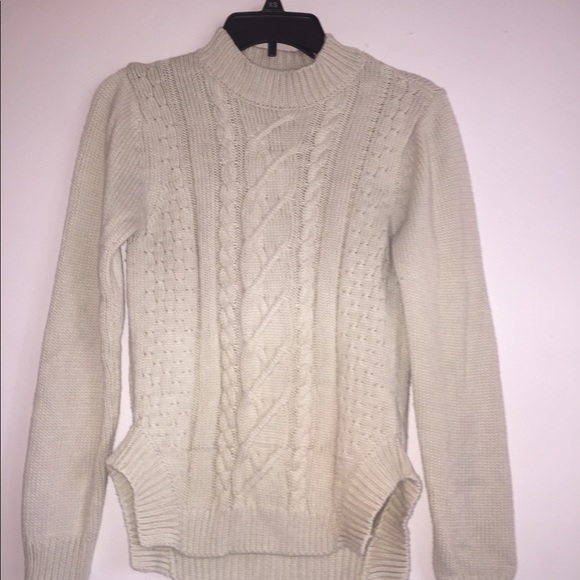 thick beige winter sweater - Picture 3 of 4